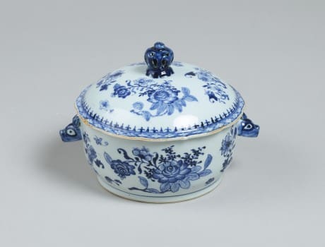 Terrine en porcelaine de Chine d’époque XVIIIe